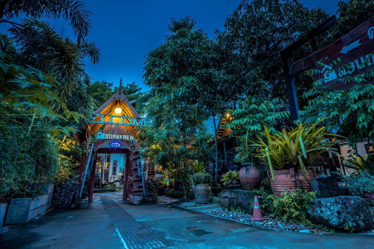 Suankaew​ Art​ Hostel​ チョンブリ エクステリア 写真