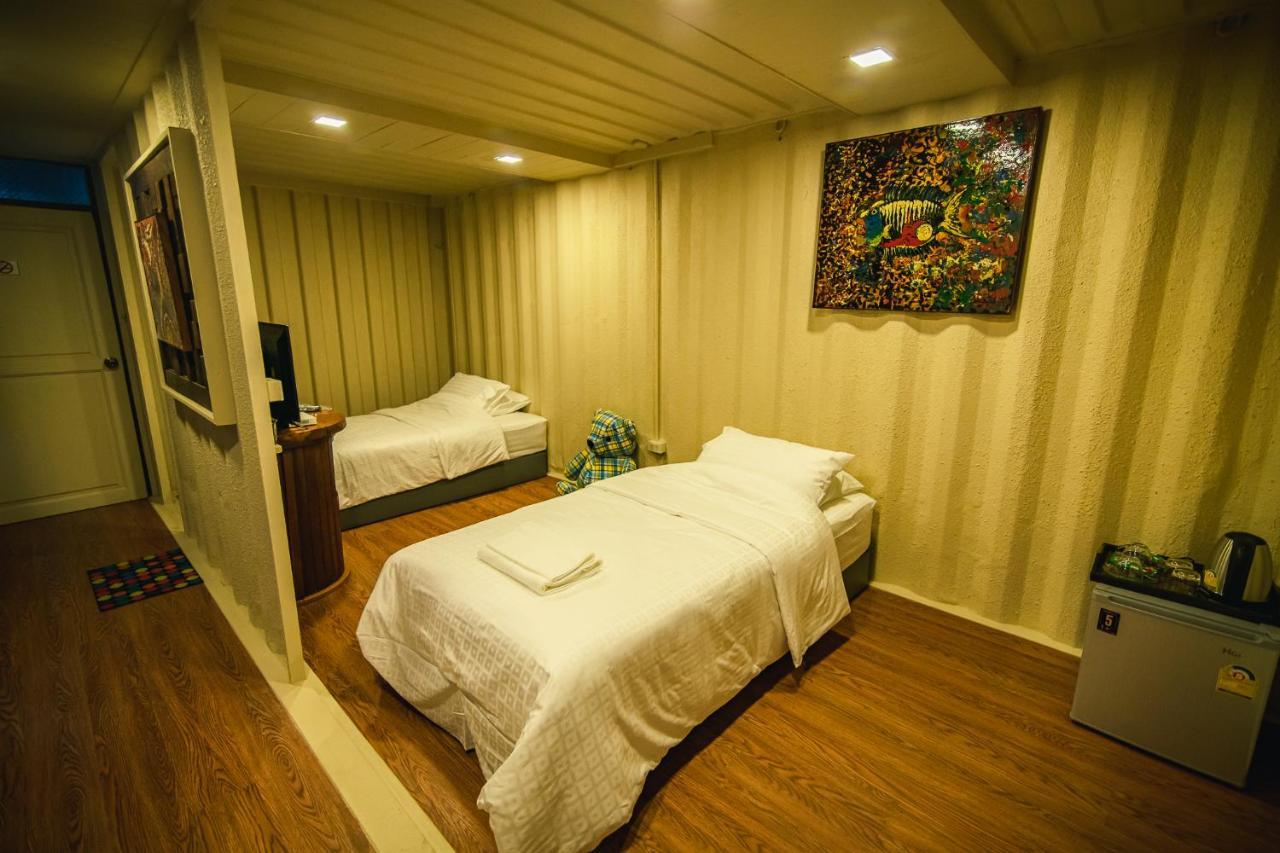 Suankaew​ Art​ Hostel​ チョンブリ エクステリア 写真