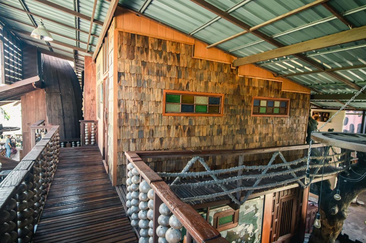 Suankaew​ Art​ Hostel​ チョンブリ エクステリア 写真
