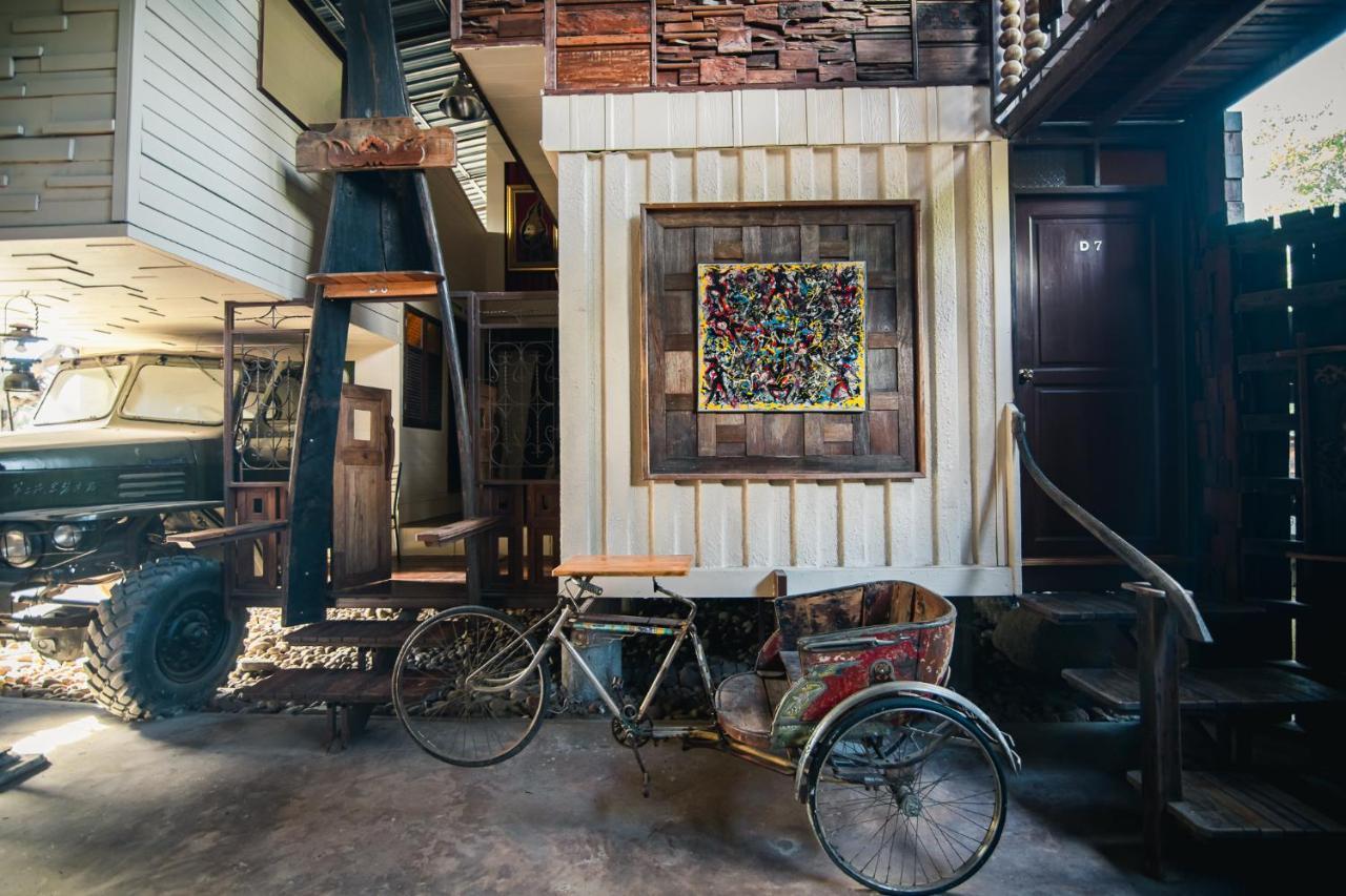 Suankaew​ Art​ Hostel​ チョンブリ エクステリア 写真